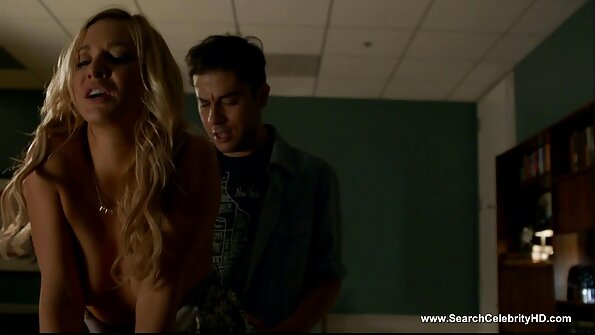 Curvy Cassidy Banks onun böyük horoz tərəfindən amçux qazılmış