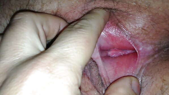 Əyri bədənli Brandi Bae masaj masasına vurdu