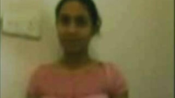 Qıvrımlı yapon qız Misaki Tsubasa öz kişisi tərəfindən açıq havada sikişdirilir