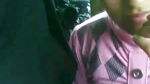 Seksual sarışınlar oğlanın kim olduğunu başa düşmək üçün fahişə kimi geyinirlər