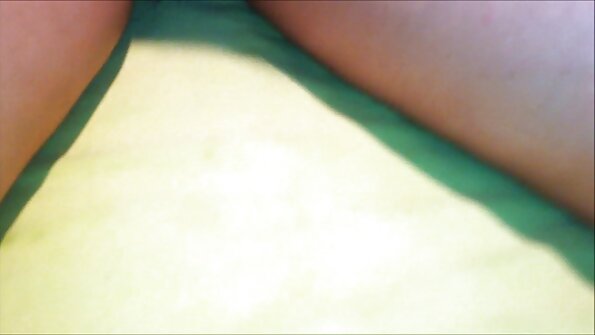 Cutie imtahanlara hazırlaşmaq əvəzinə BF ilə copulates