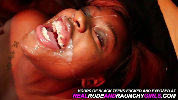 Hungry pişik Yapon MILF alır razı iki peckers